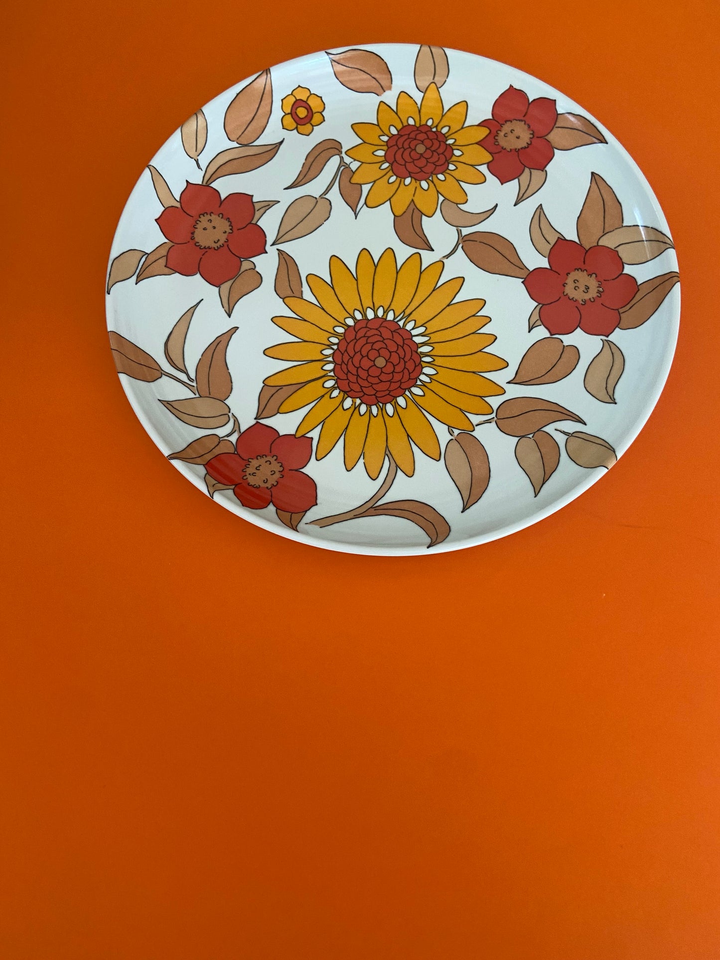 TEFAL plastic plate with floral pattern