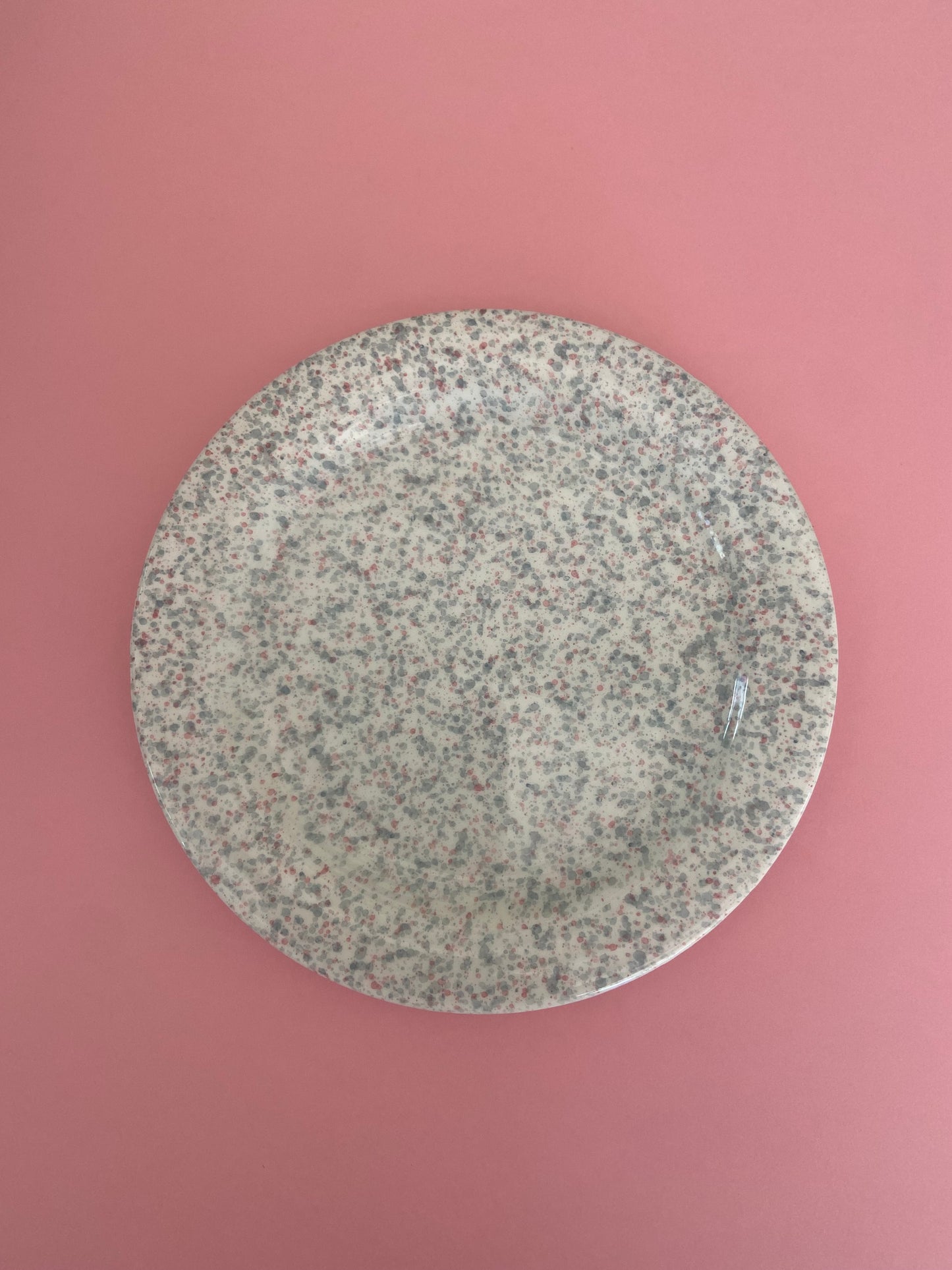 SPECKLED pink/grey dessert plate