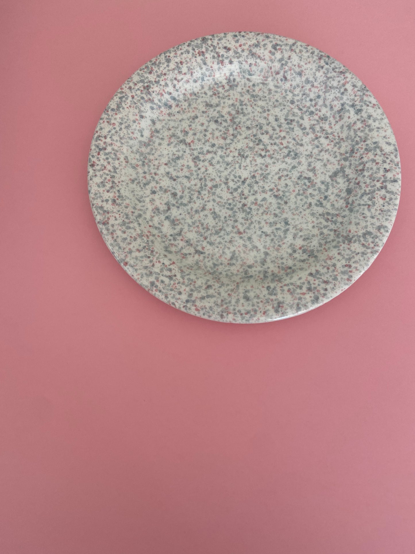 SPECKLED pink/grey dessert plate