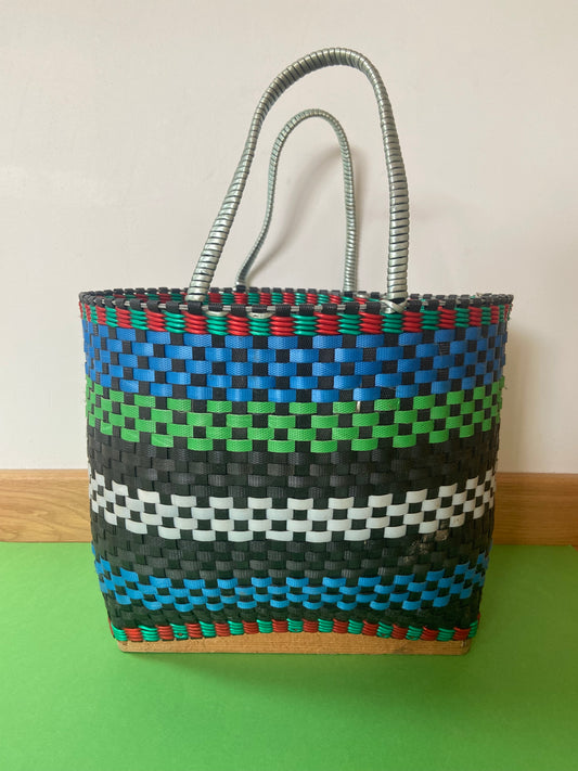 Rigid woven plastic shopping bag