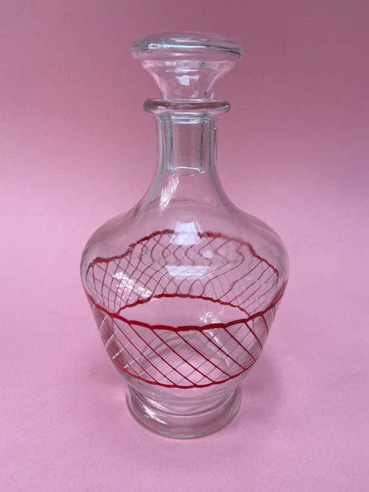 RED/WHITE cross pattern glass carafe