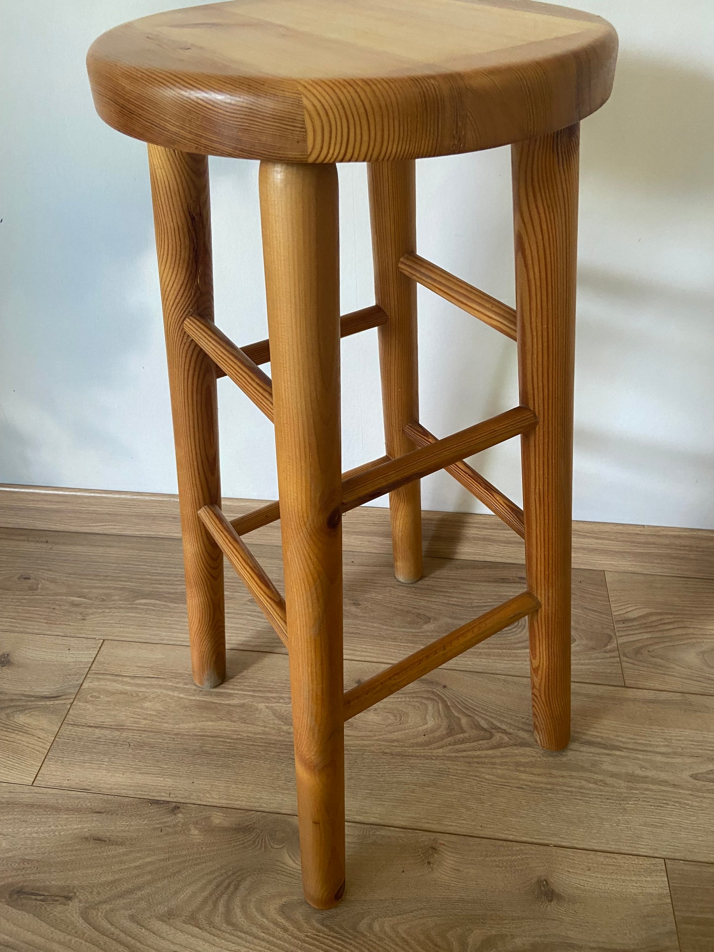 PIN high stool / pedestal table