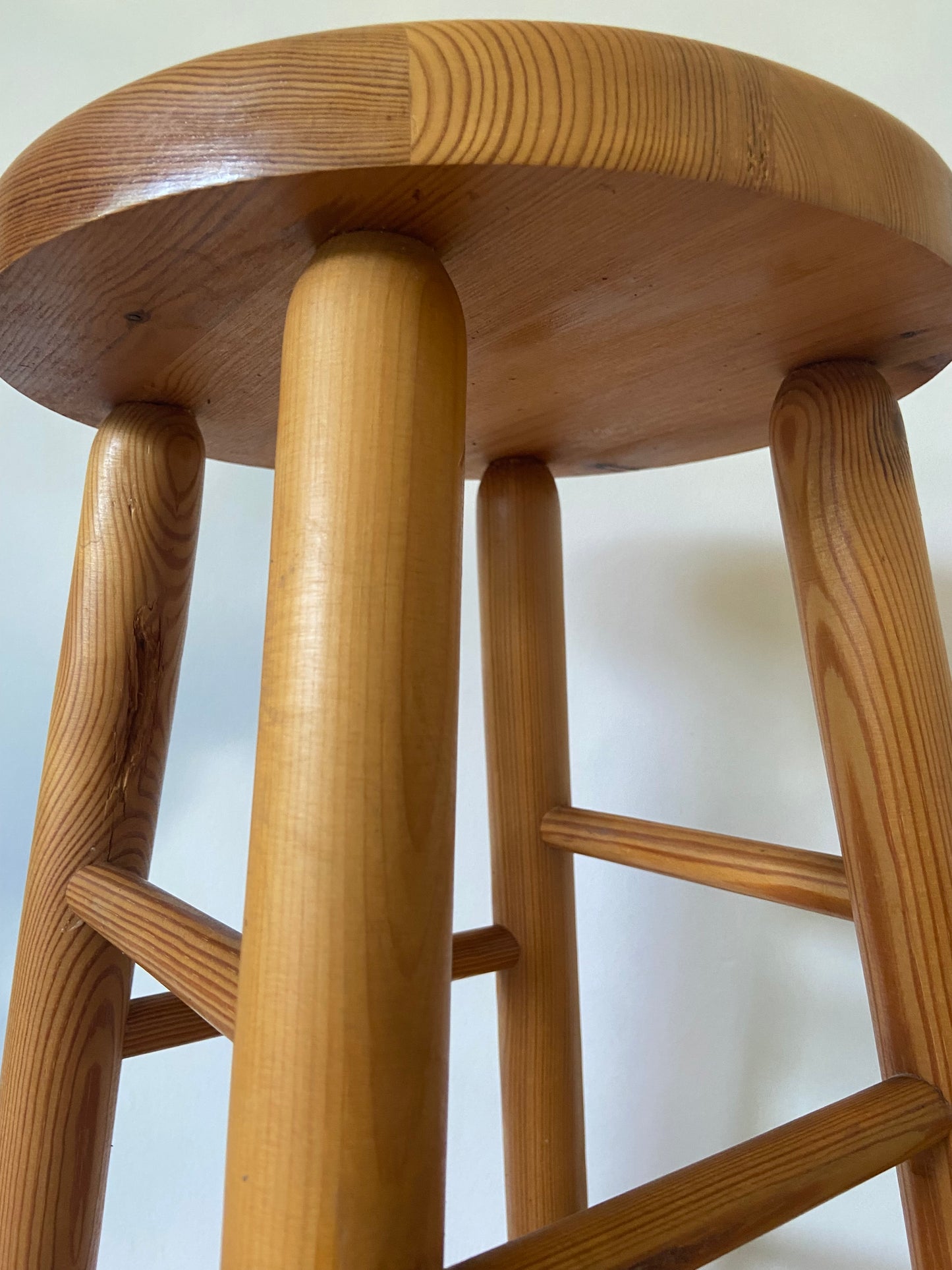 PIN high stool / pedestal table