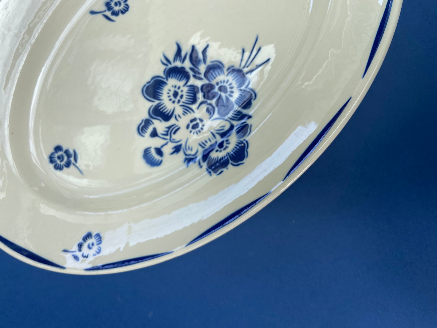 Badonviller oval dish model PERVENCHES