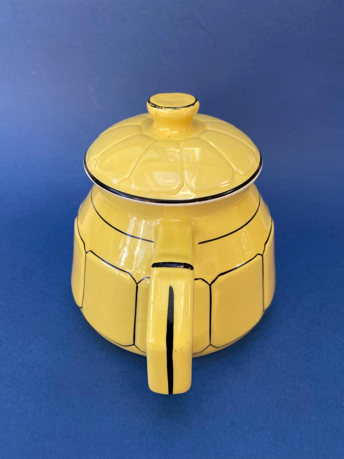 Yellow and black PEGASE teapot