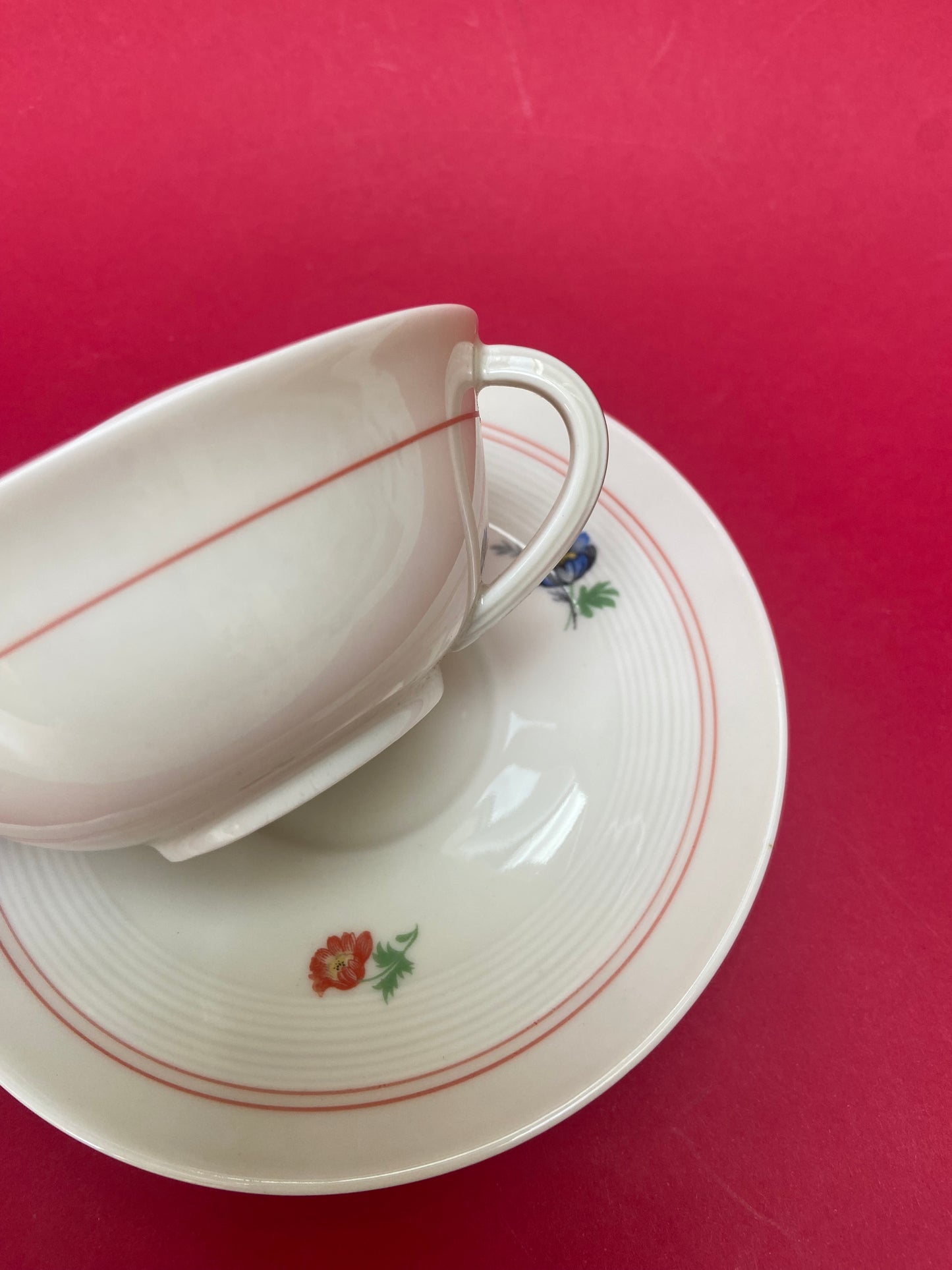 Tasse et sous tasse Porcelaine de Limoges par Charles AHRENFELDT