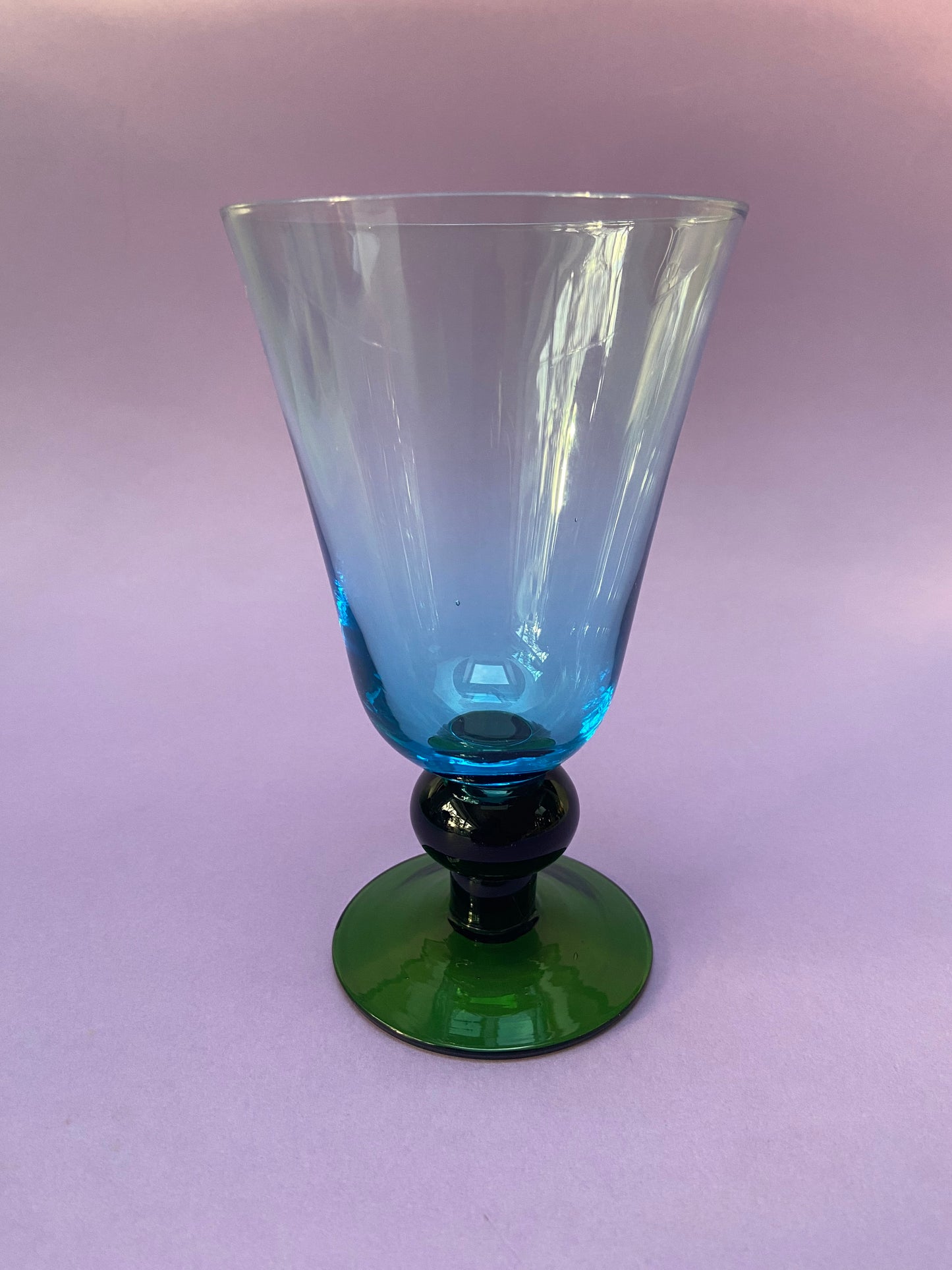 GREEN/BLUE standing cup