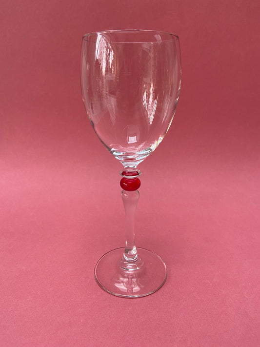 Verre à pied petite boule rouge