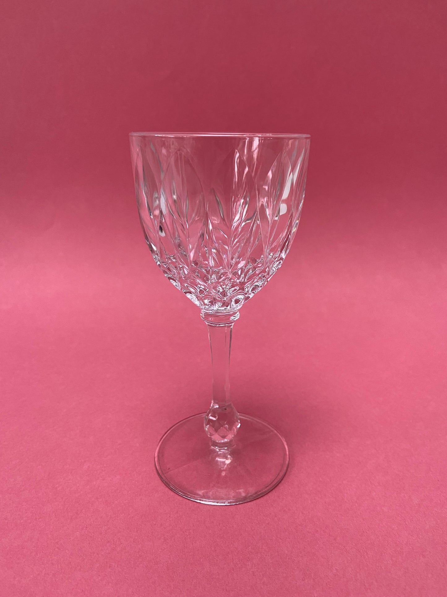 Wine glass chiseled glass