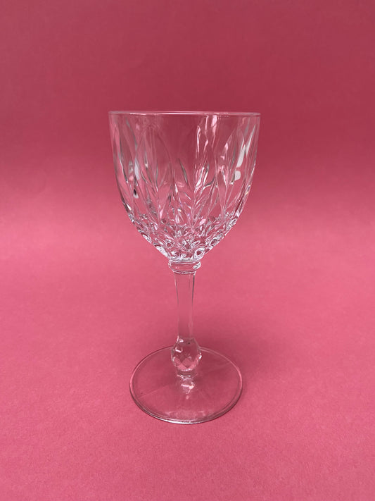 Wine glass chiseled glass