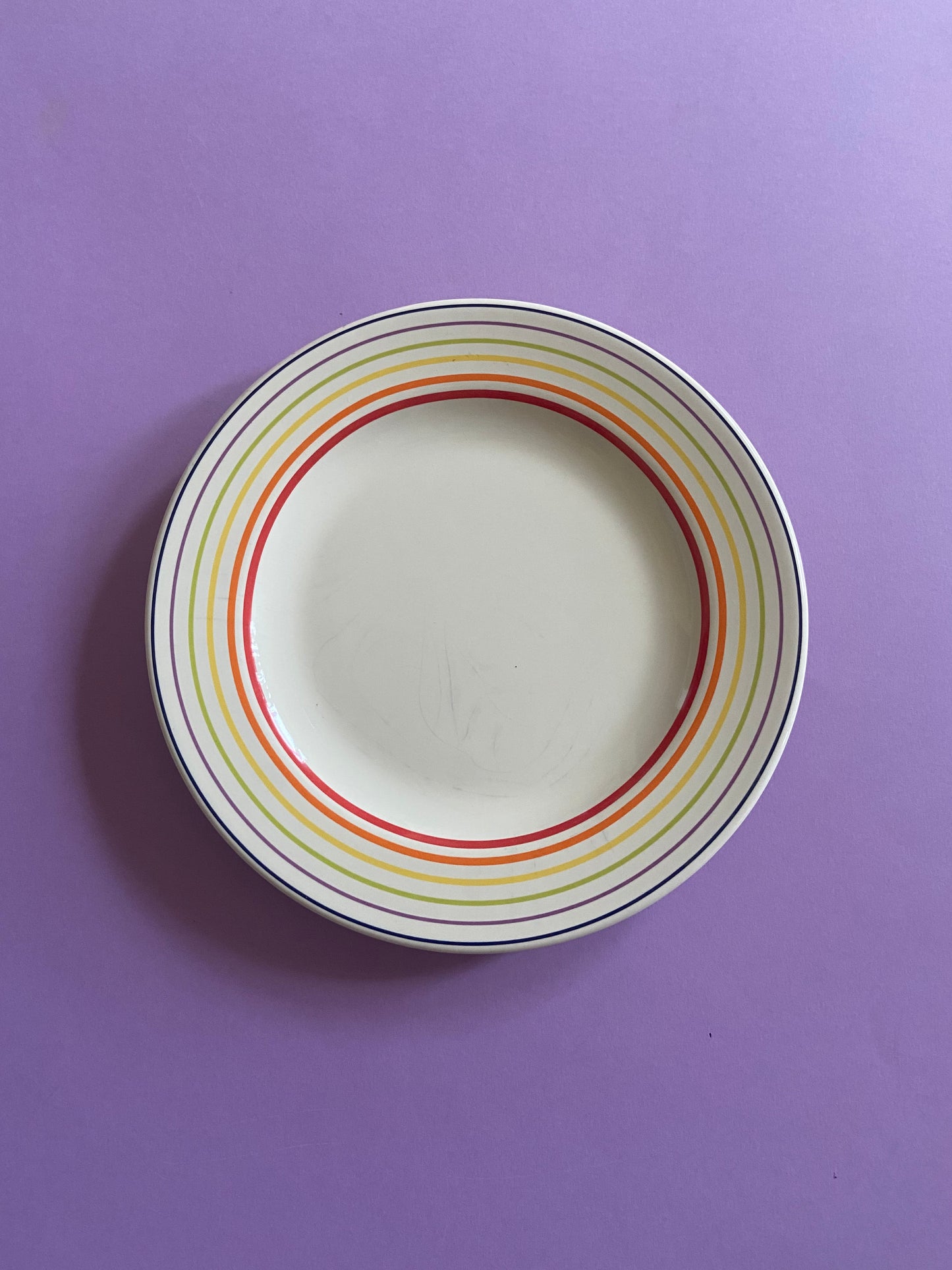 Assiette plate lignes MULTICOLORES