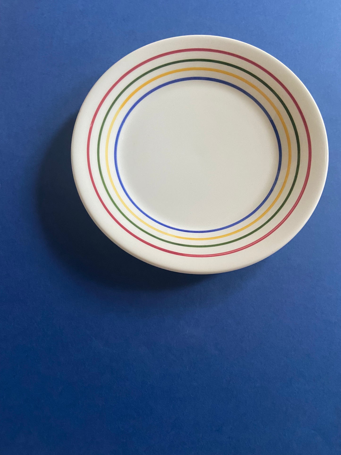 Assiette plate céramique lignes COULEURS PRIMAIRES