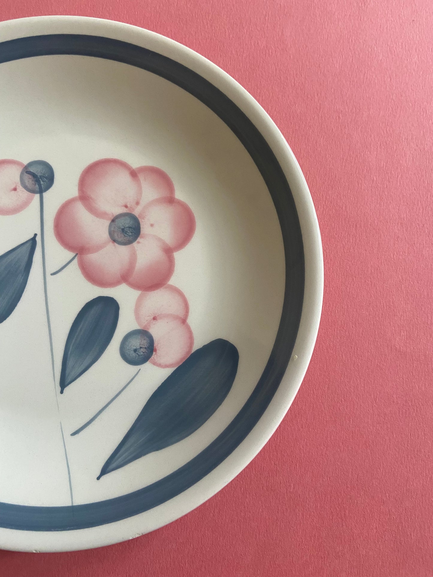 Petite assiette plate fleur ROSE