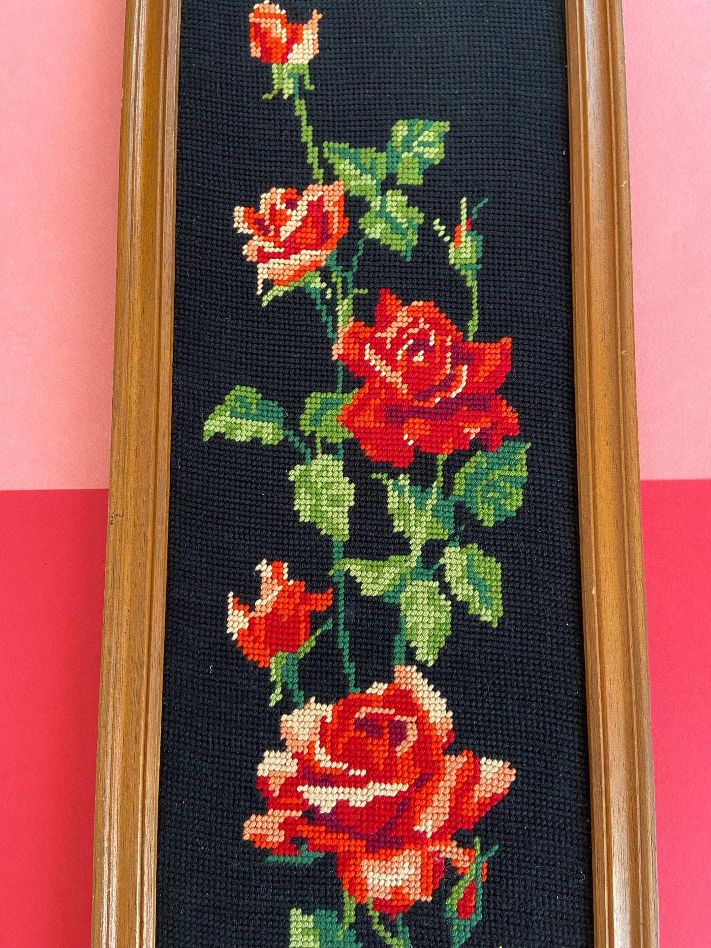 Canevas vintage cadre bois motif ROSES