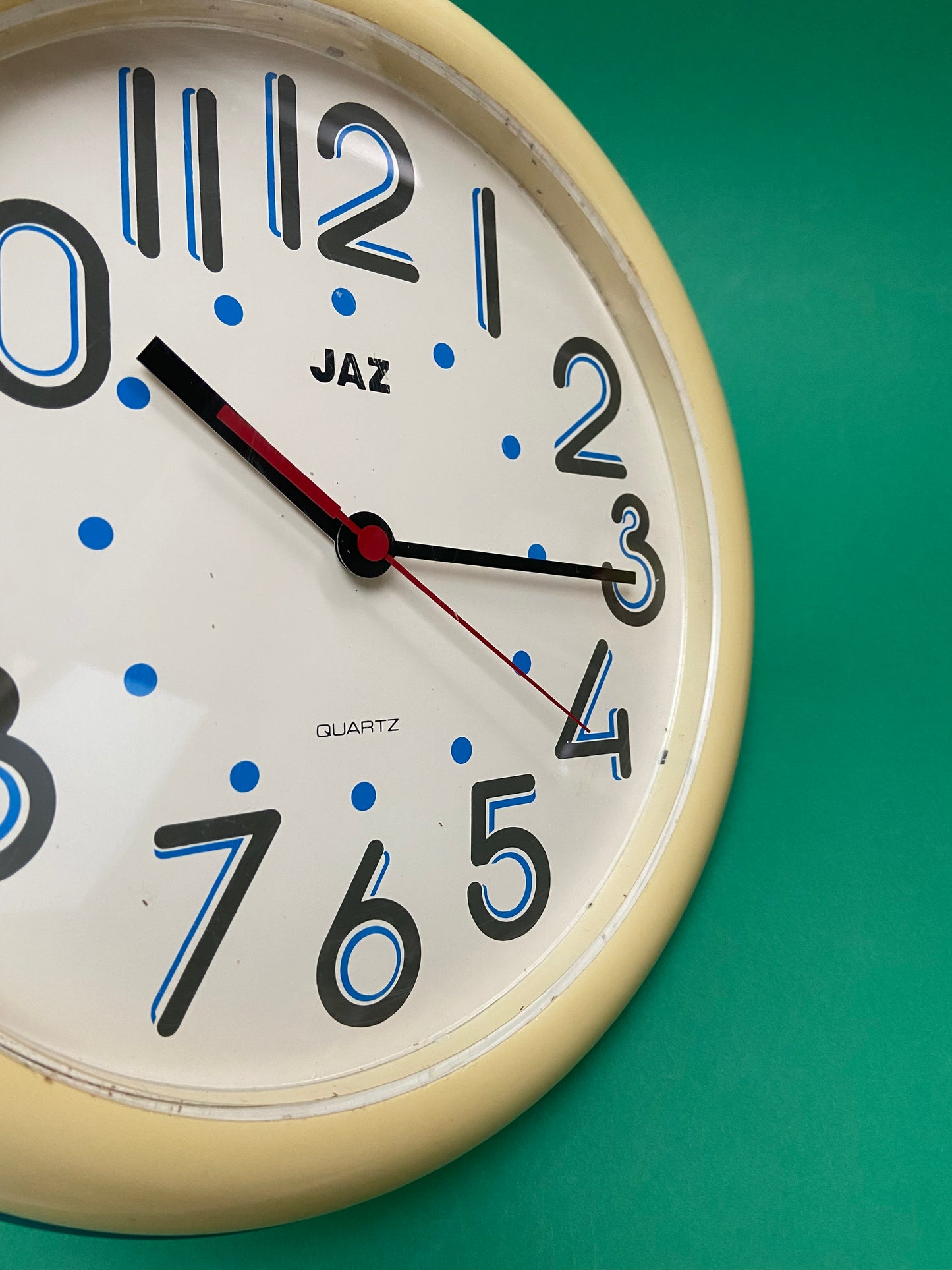 Vintage plastic clock JAZ 80s/90s