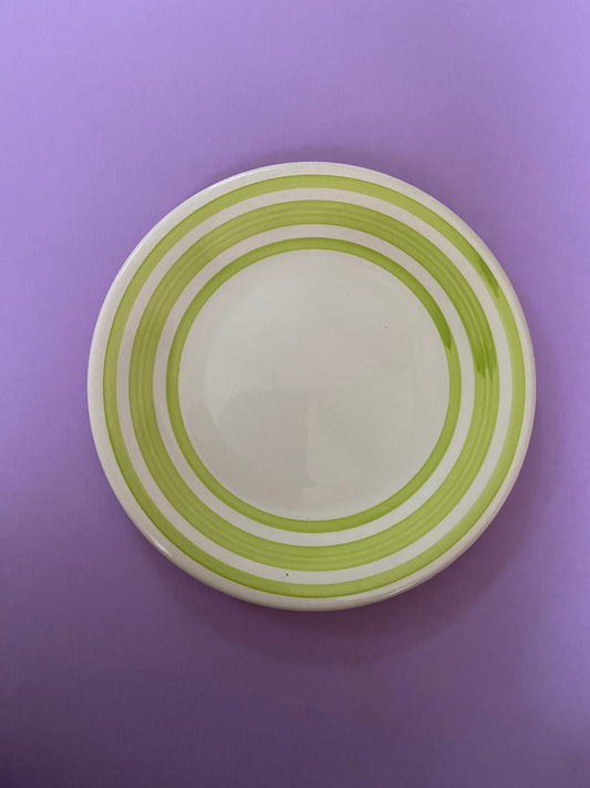 Dessert plate with GREEN color lines